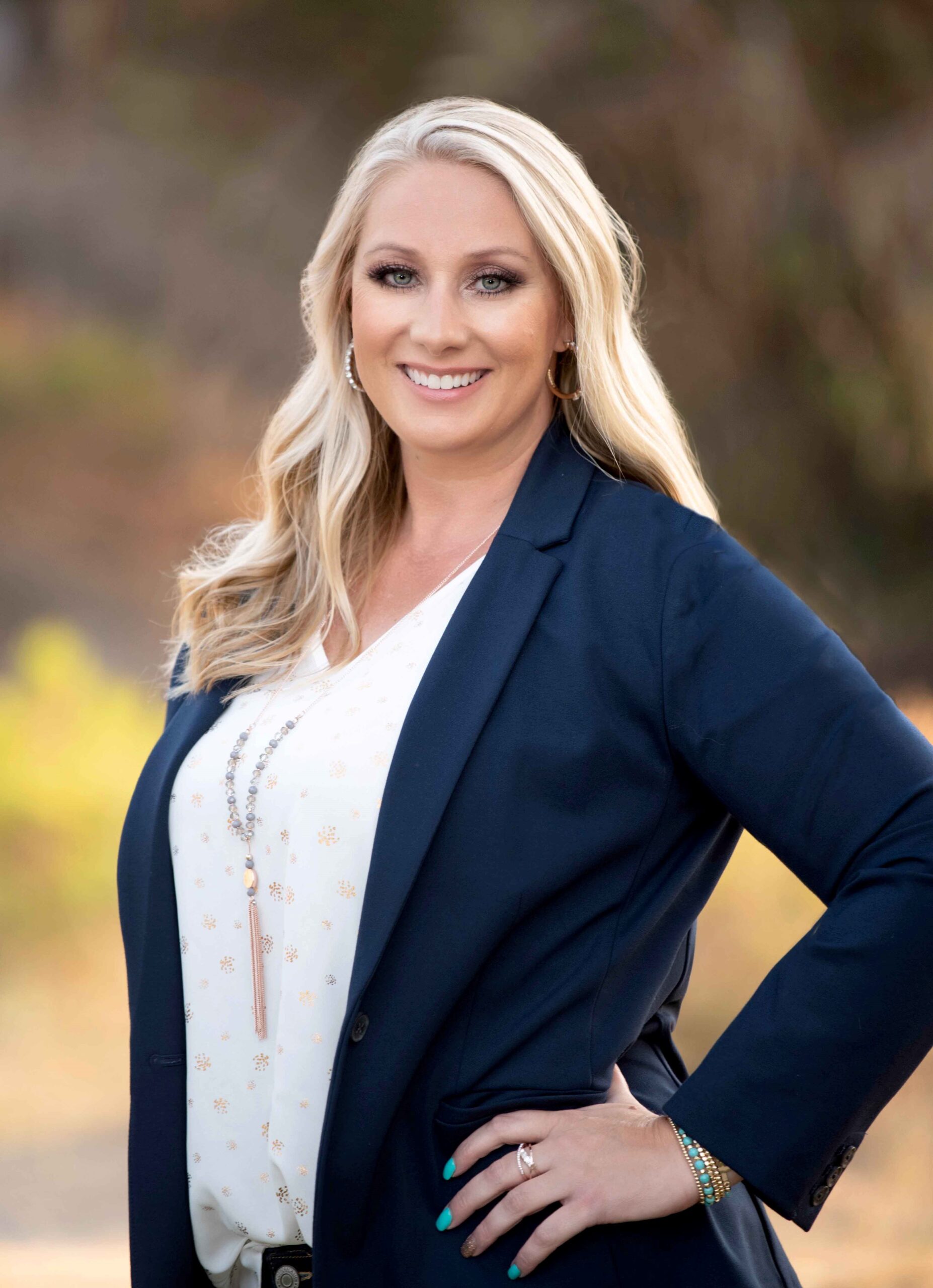 Lynnsy Obert, photo from Full Realty Services, Inc.